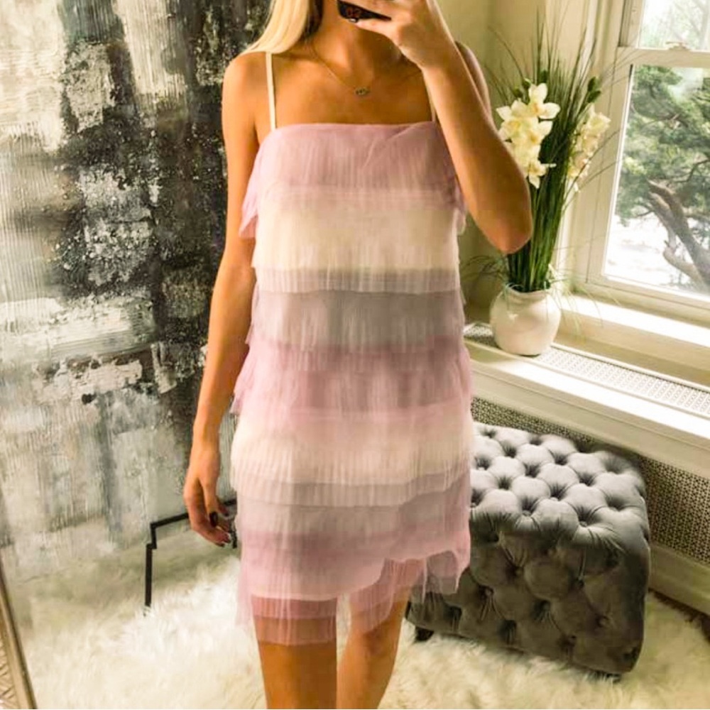 Small Storia Ruffle Dress - Picture 3 of 4